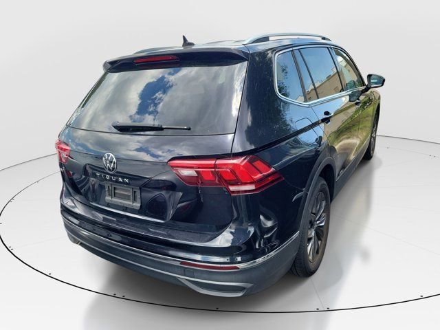 Certified 2023 Volkswagen Tiguan SE FWD image 4