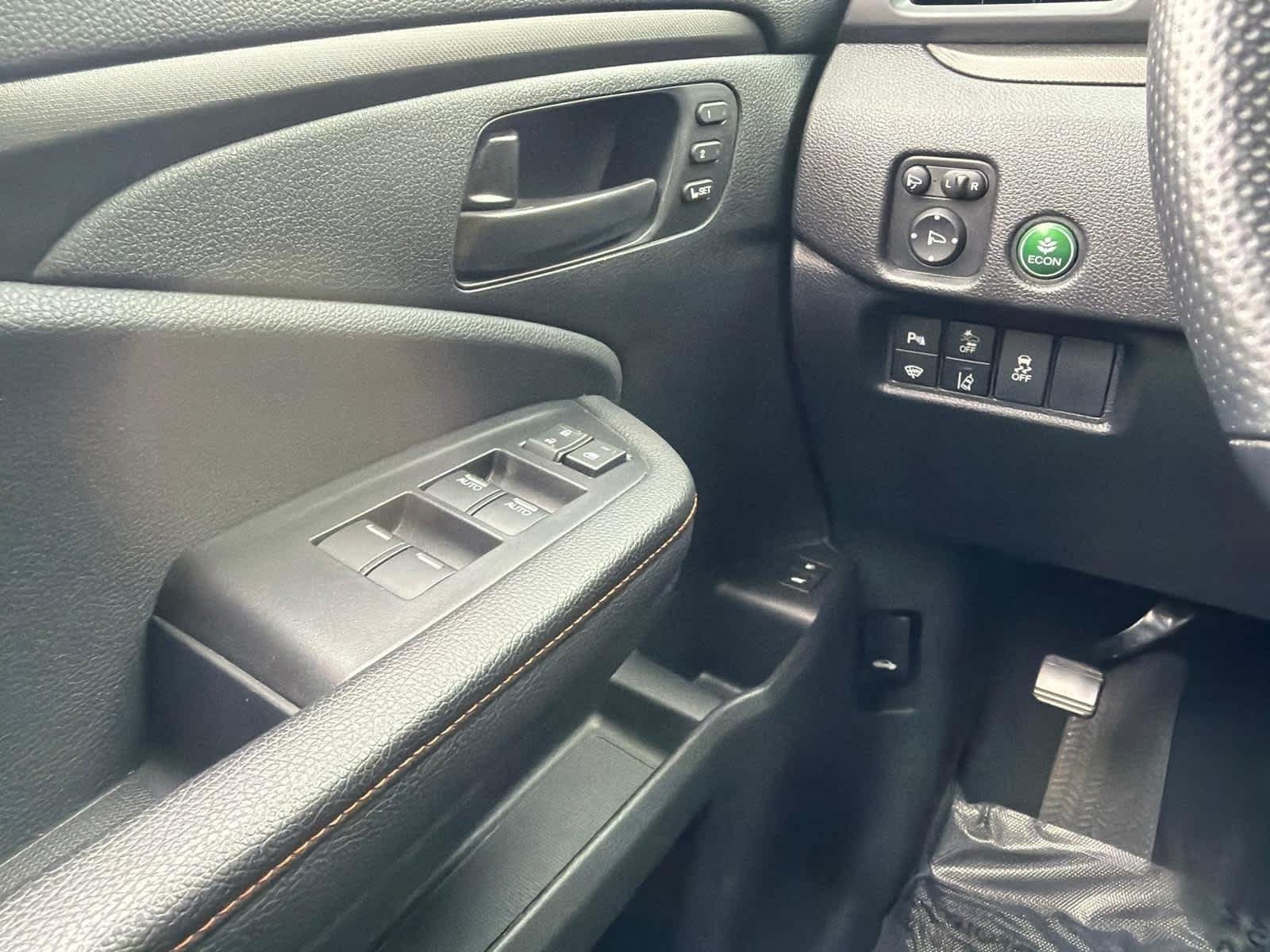 Used 2025 Honda Passport TrailSport image 21
