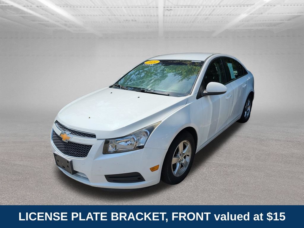 Used 2014 Chevrolet Cruze LT FWD image 2