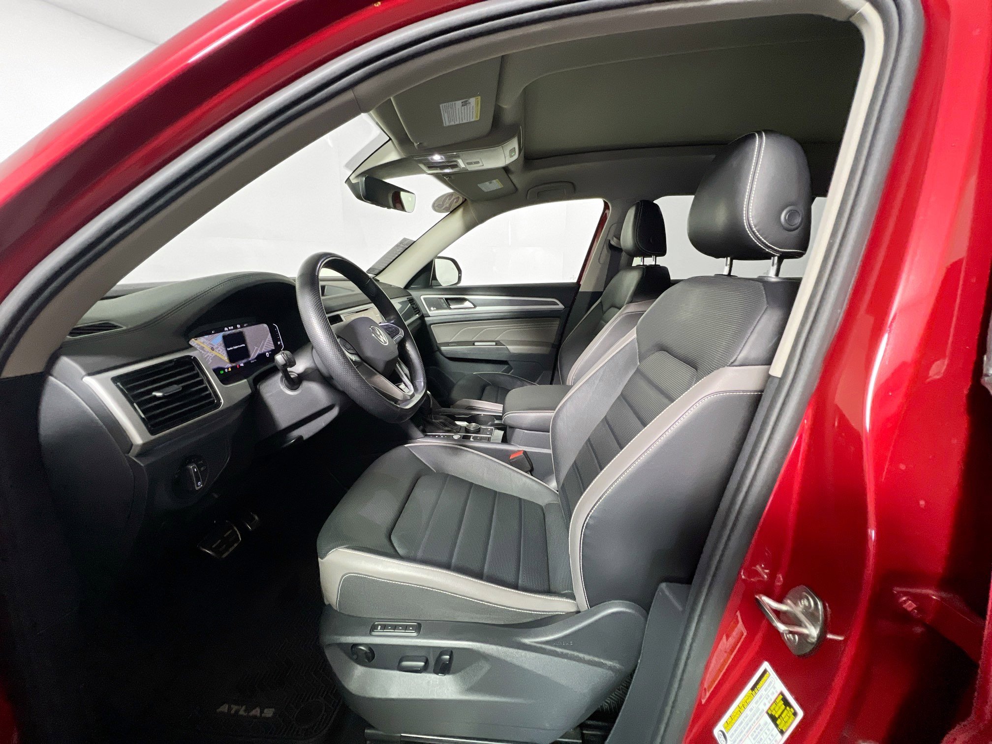 Used 2022 Volkswagen Atlas SEL Premium AWD/4WD image 14