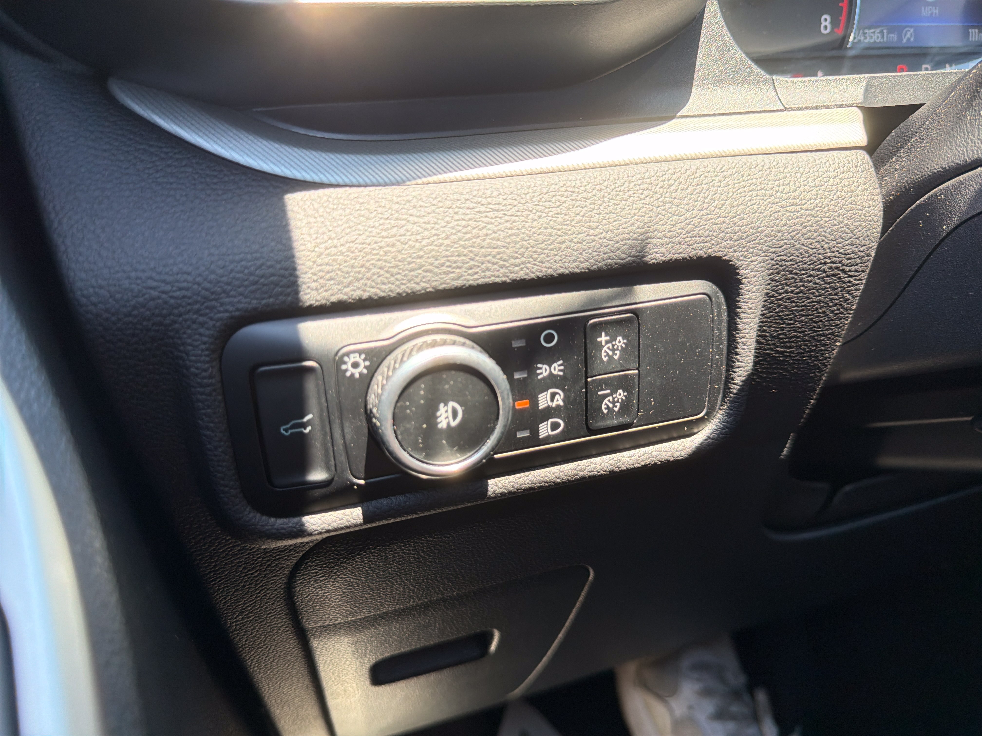 Certified 2024 Ford Explorer XLT w/ Equipment Group 202A AWD/4WD image 33