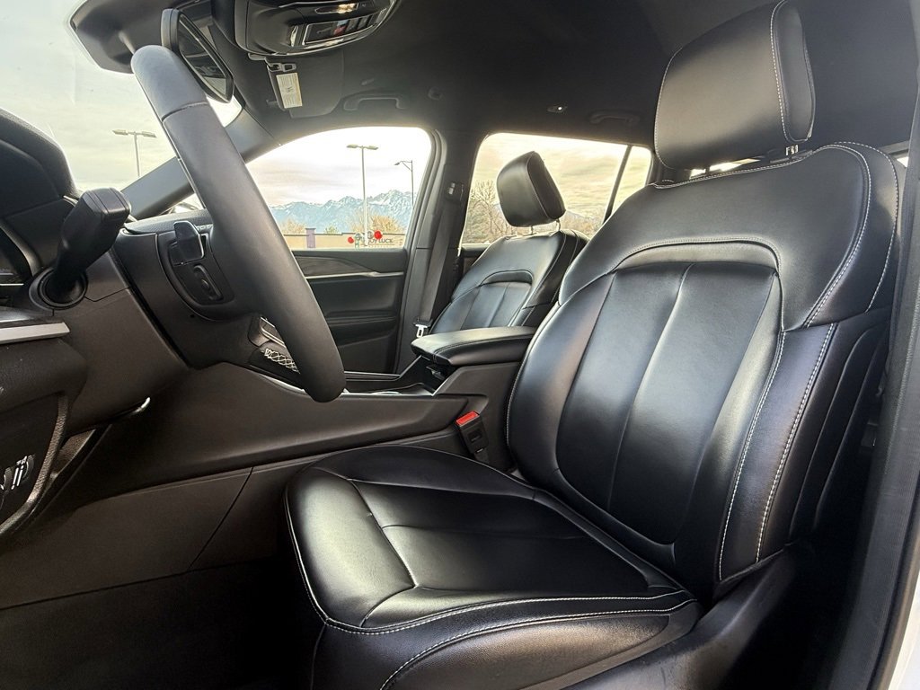 Used 2024 Jeep Grand Cherokee L Limited w/ Trailer Tow Package image 10