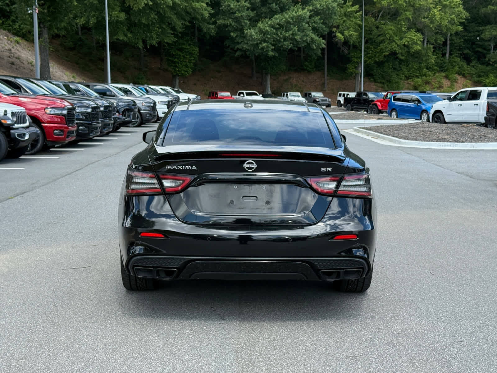 Used 2023 Nissan Maxima SR w/ Sport Mat Group FWD image 4