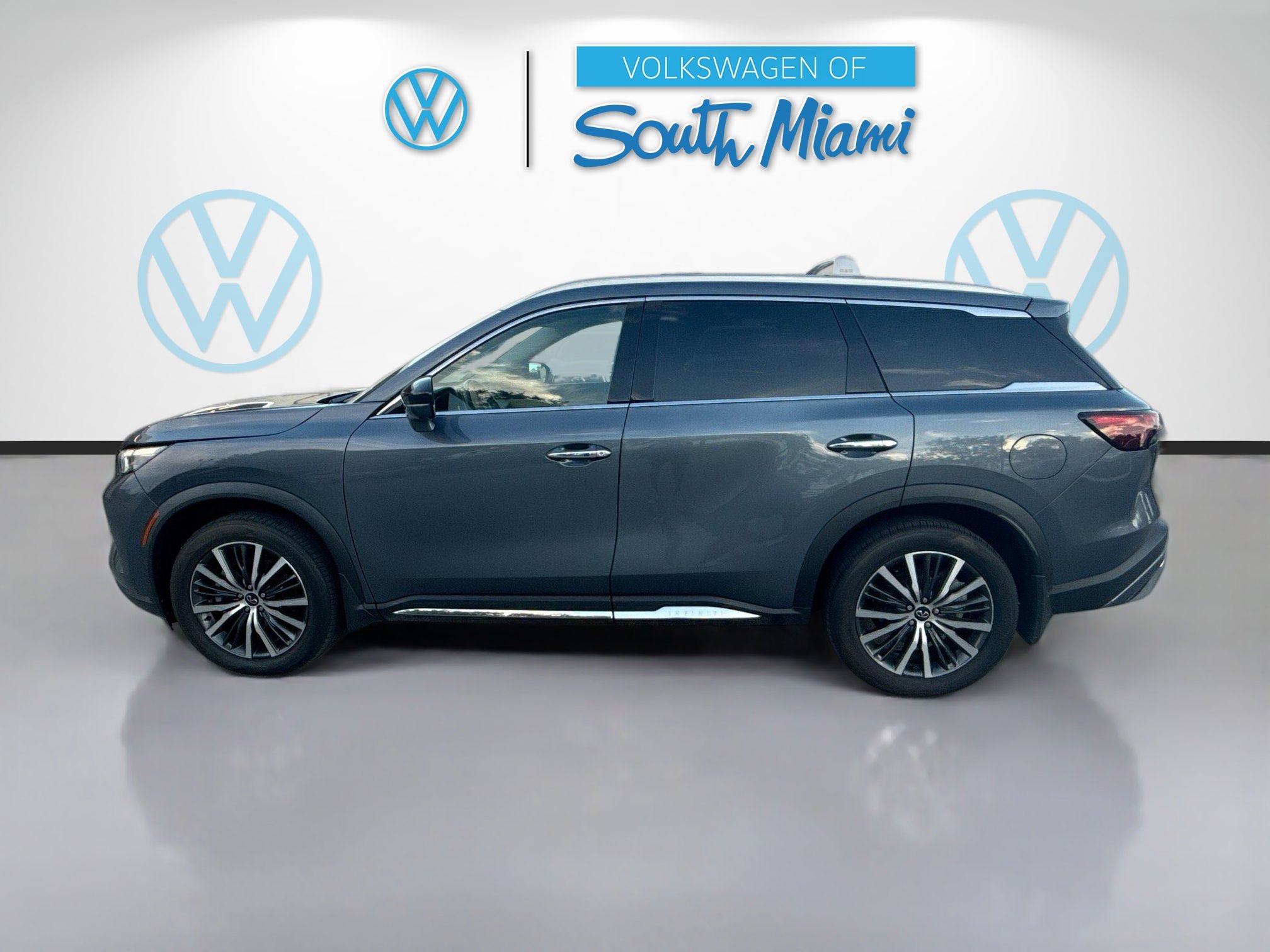 Used 2022 INFINITI QX60 Sensory w/ Cargo Package image 4