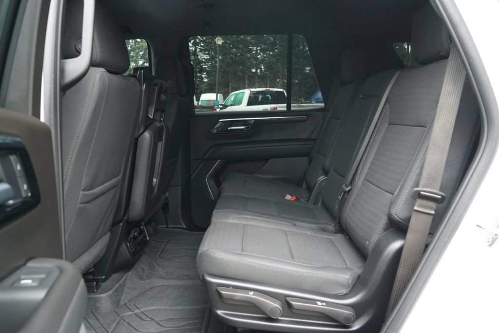 Used 2026 Chevrolet Tahoe LS AWD/4WD image 11