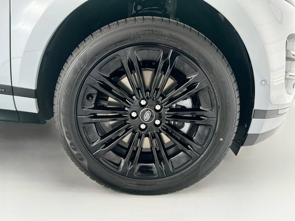 New 2026 Land Rover Range Rover Evoque Hoxton AWD/4WD image 31