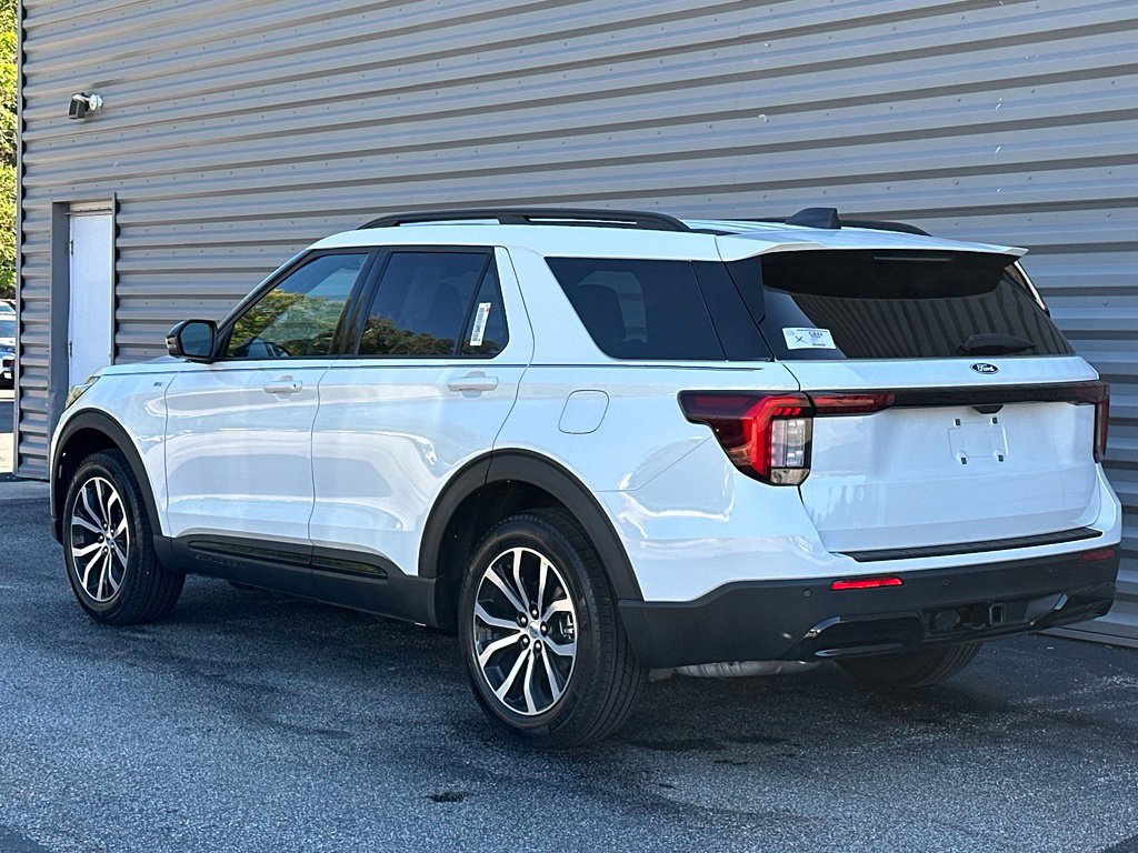 New 2027 Ford Explorer ST-Line AWD/4WD image 32