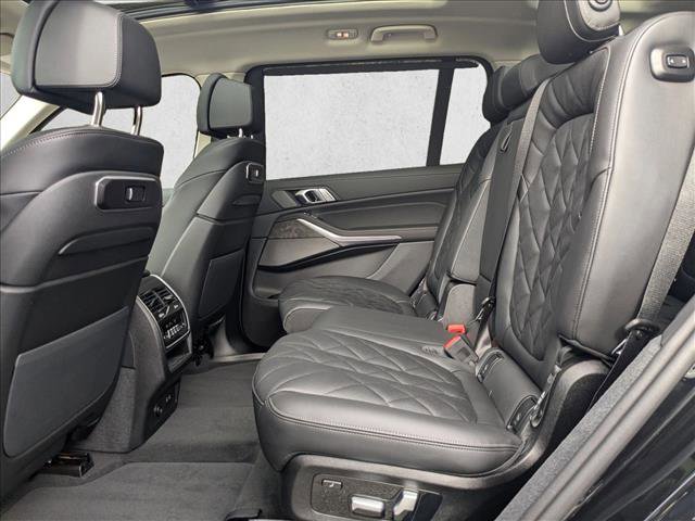 New 2026 BMW X7 xDrive40i w/ Premium Package image 18