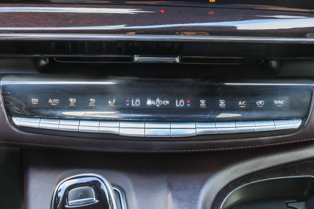 Used 2021 Cadillac Escalade ESV Premium Luxury Platinum AWD/4WD image 26