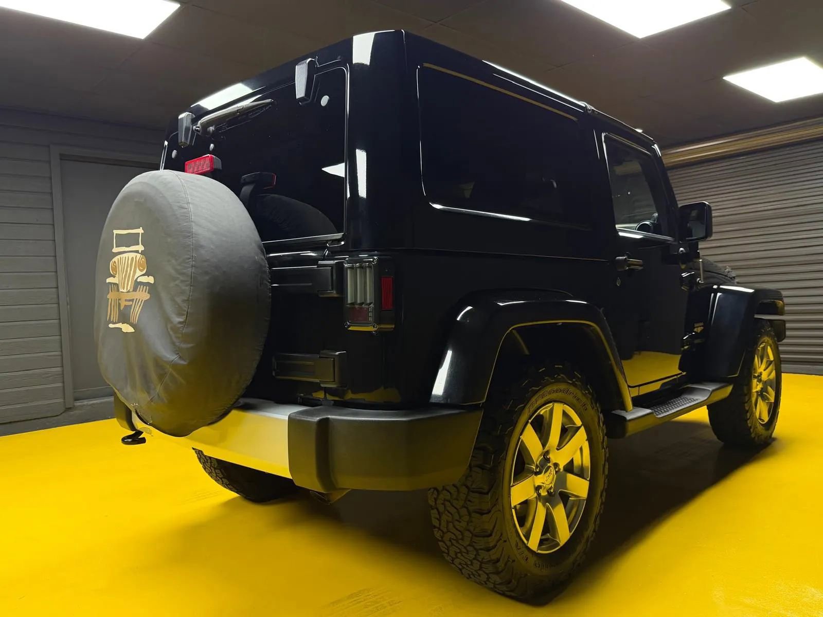 Used 2014 Jeep Wrangler Sahara w/ Connectivity Group image 6