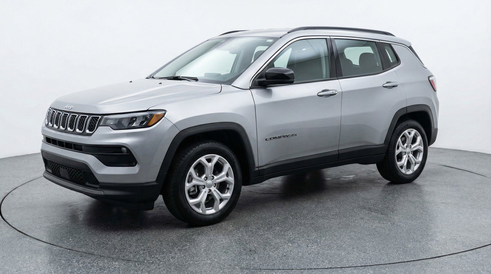 Used 2025 Jeep Compass Latitude image 2