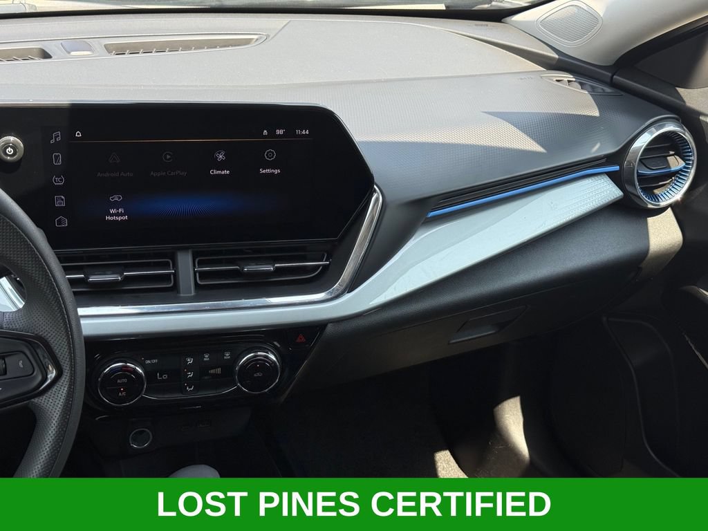 Used 2025 Chevrolet Trax LT FWD image 23