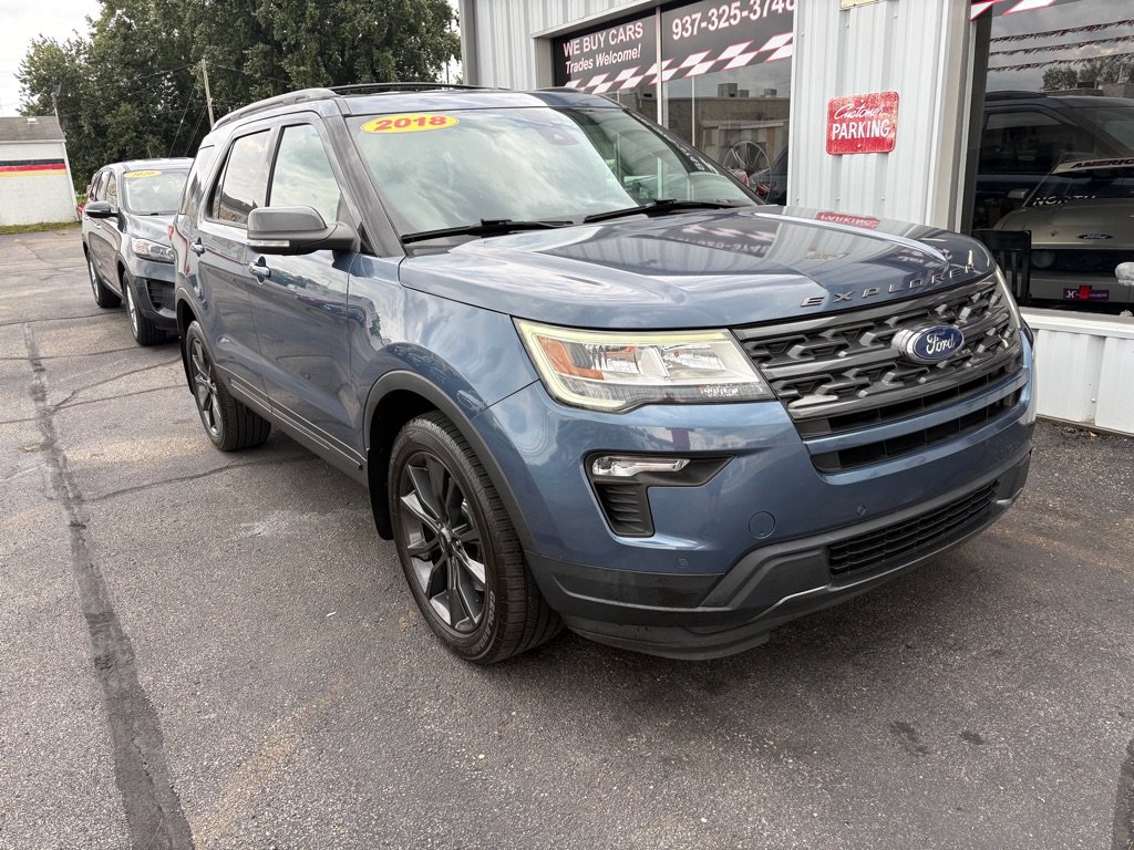 Used 2018 Ford Explorer XLT w/ Equipment Group 202A AWD/4WD image 1