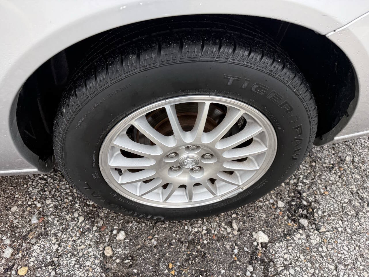 Used 2006 Chrysler Sebring Touring FWD image 10