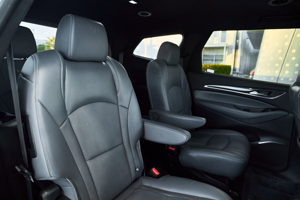 Used 2024 Buick Enclave Premium image 26