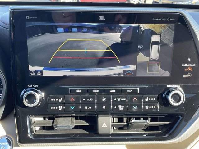 Used 2021 Toyota Highlander Platinum image 25