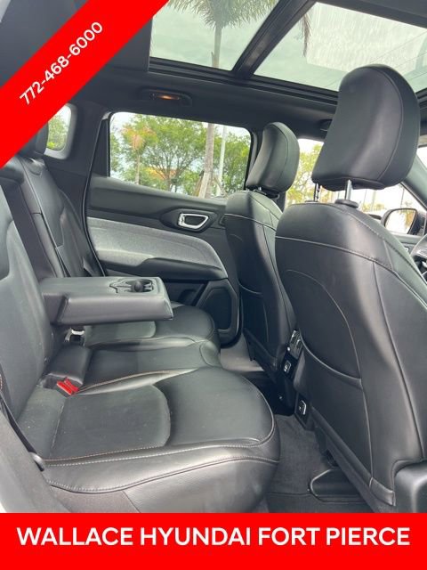 Used 2023 Jeep Compass Latitude w/ Sun and Sound Group AWD/4WD image 8