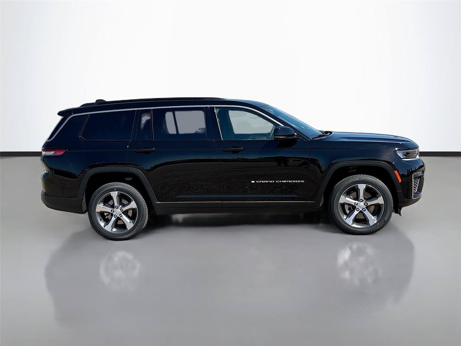 New 2026 Jeep Grand Cherokee L Limited AWD/4WD image 18