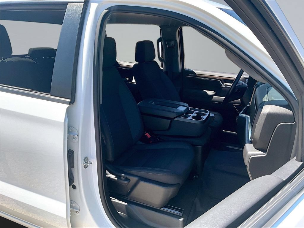 Used 2022 Chevrolet Silverado 1500 LT AWD/4WD image 30