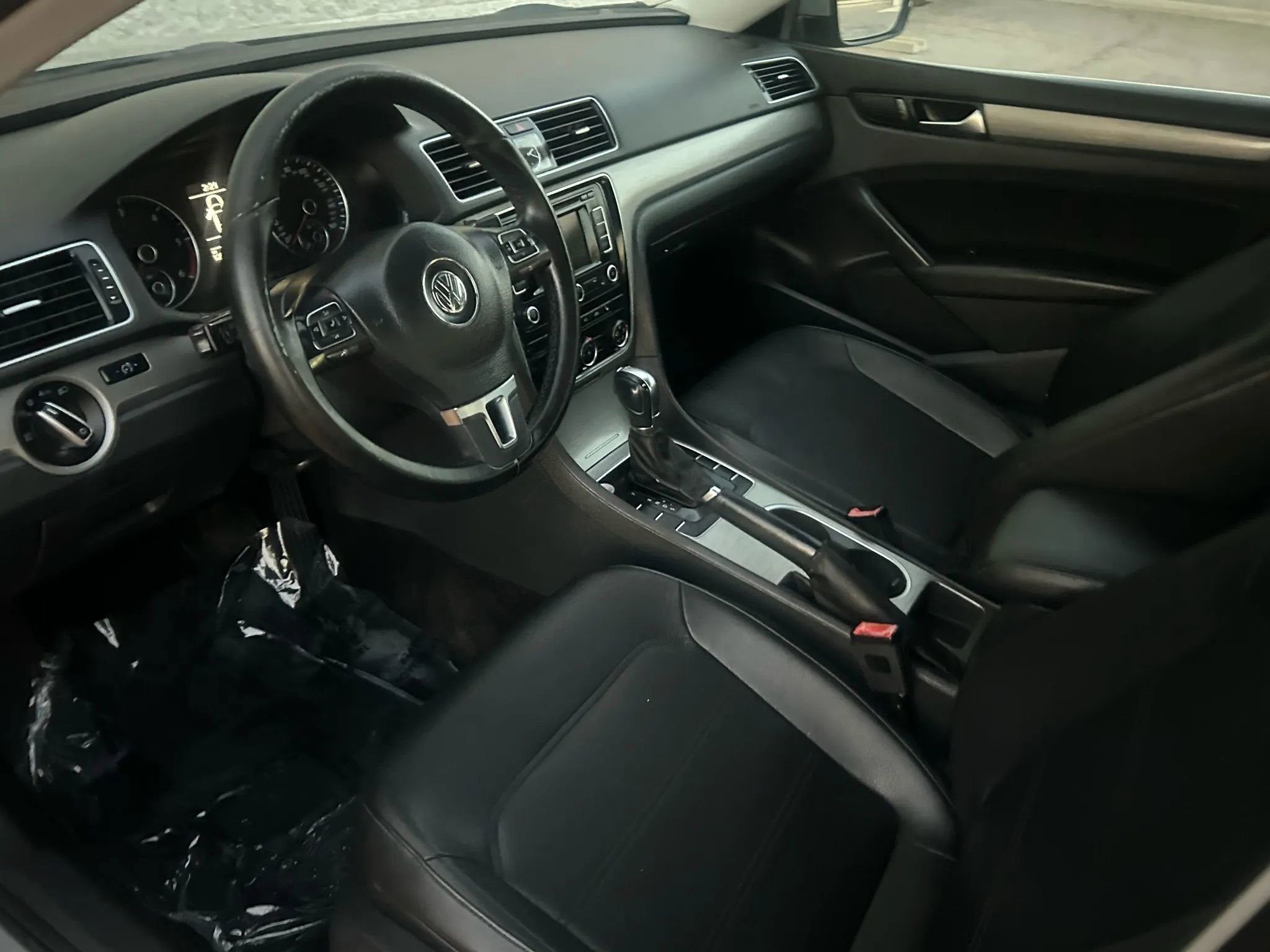 Used 2014 Volkswagen Passat TDI SE FWD image 11