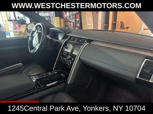 Used 2018 Land Rover Discovery HSE AWD/4WD image 17