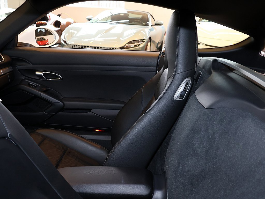 Used 2021 Porsche 718 Cayman image 38