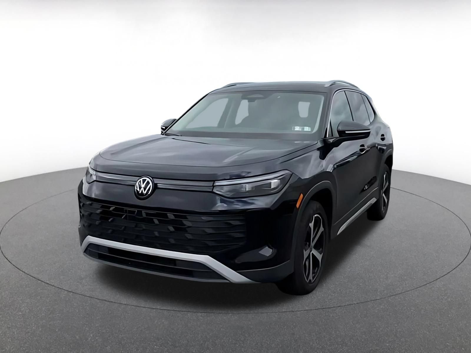 Used 2026 Volkswagen Tiguan SE AWD/4WD image 6
