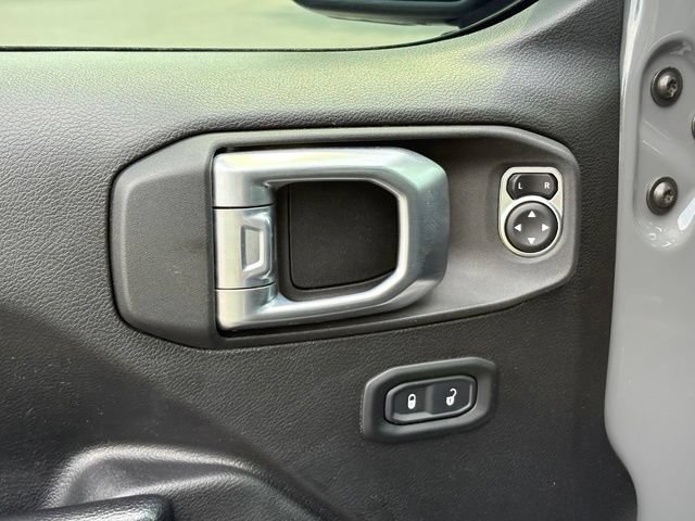 Used 2021 Jeep Wrangler Unlimited Rubicon w/ LED Lighting Group AWD/4WD image 29