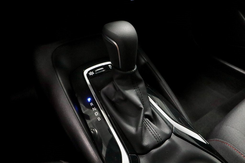 Used 2025 Toyota Corolla SE image 30