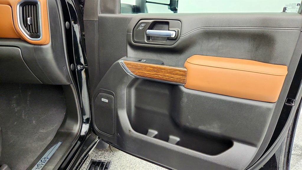 Used 2023 Chevrolet Silverado 2500 High Country image 27
