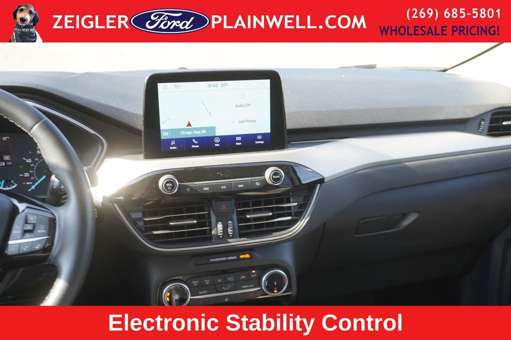 Used 2022 Ford Escape SE w/ Cold Weather Package image 14