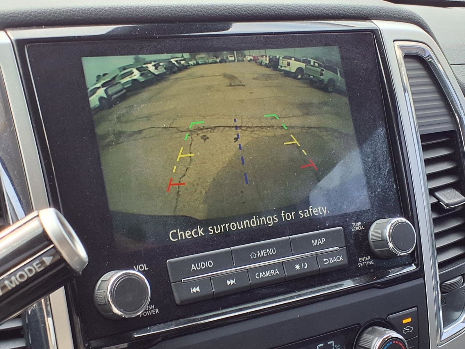 Used 2021 Nissan Titan SV w/ SV Convenience Package image 5