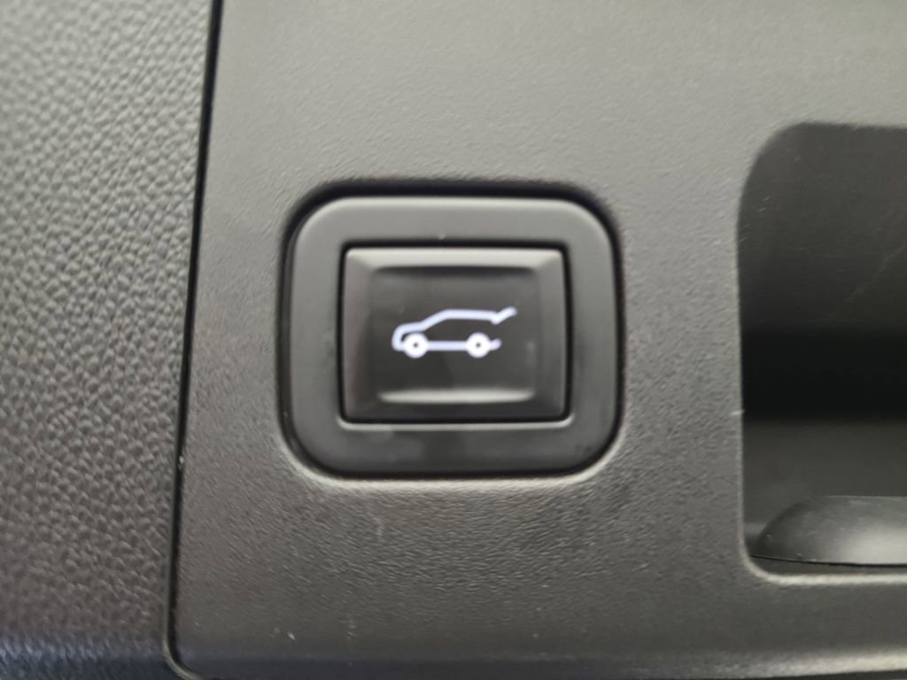 Used 2020 Cadillac XT4 Sport image 16