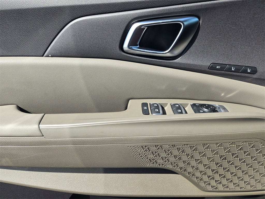 New 2026 Kia Carnival EX image 16
