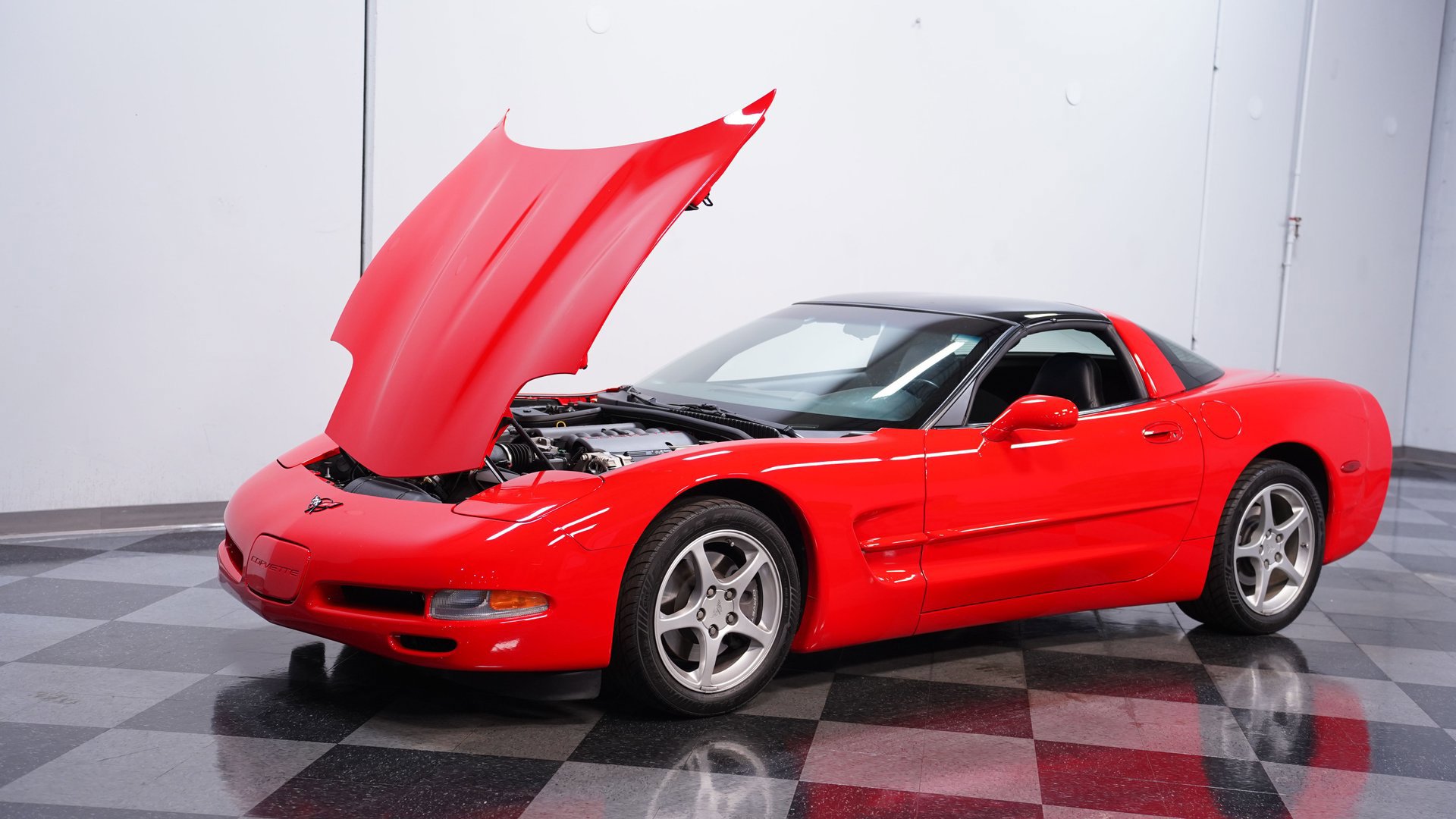 Used 2000 Chevrolet Corvette Coupe w/ Memory Pkg image 28