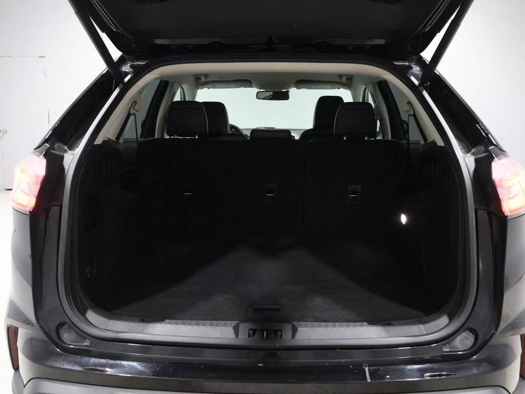 Used 2024 Ford Edge Titanium image 4