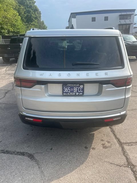 Used 2024 Jeep Wagoneer 4WD w/ Premium Group I image 8