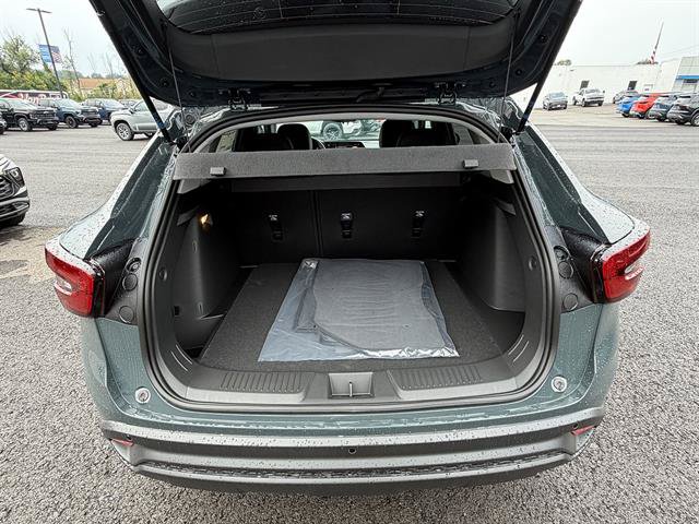 New 2026 Chevrolet Trax LT w/ Driver Confidence Package FWD image 5