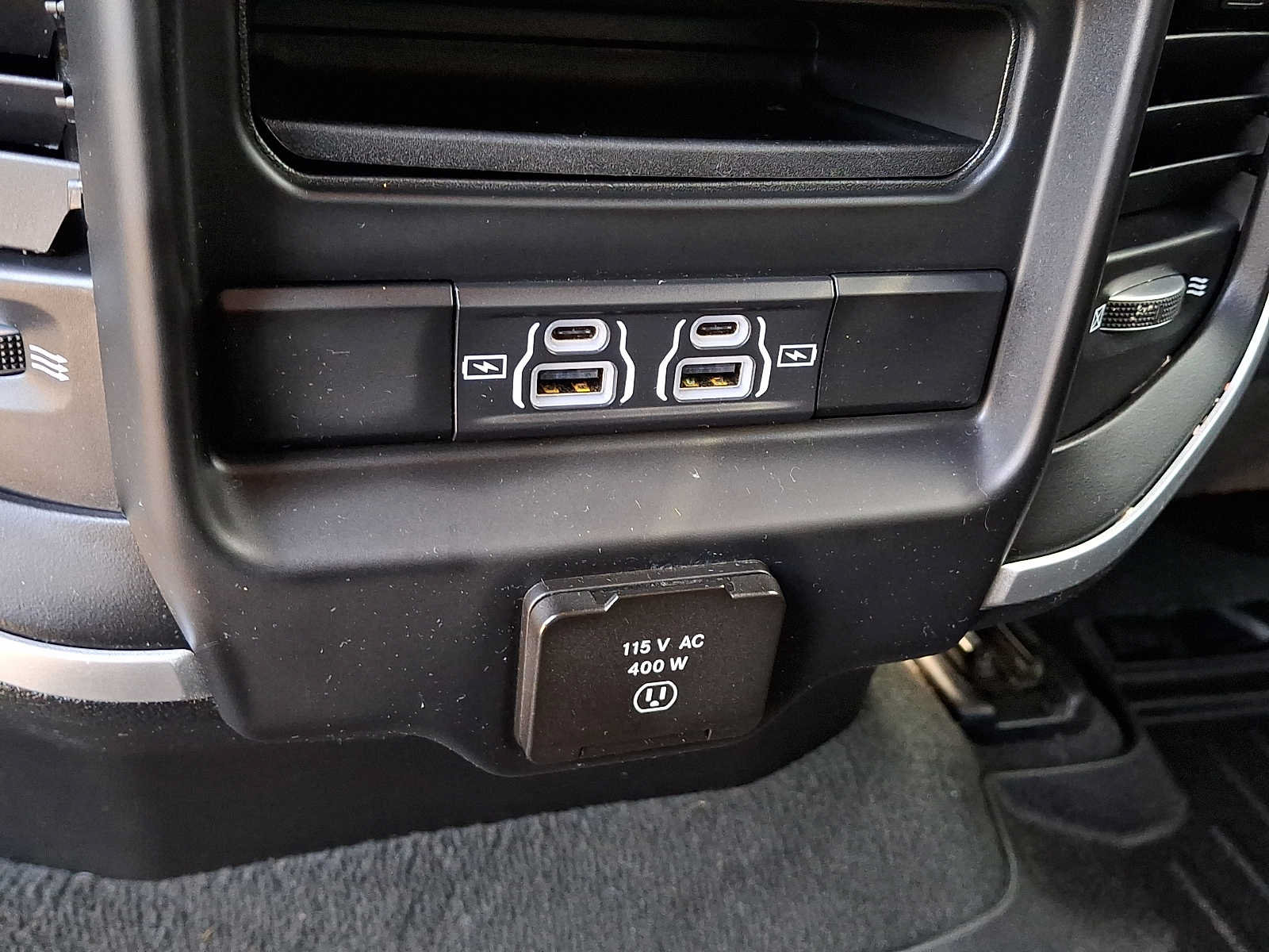Used 2022 RAM 1500 Big Horn AWD/4WD image 11
