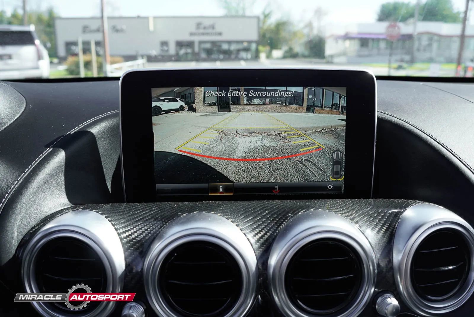 Used 2018 Mercedes-Benz AMG GT Roadster w/ Exclusive Interior Package image 38