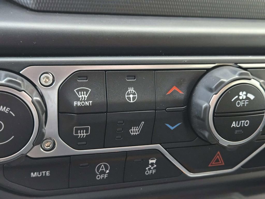 Used 2021 Jeep Wrangler Unlimited Sahara w/ Cold Weather Group image 31