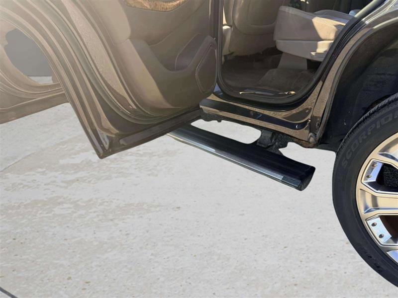 Used 2015 GMC Yukon Denali w/ Premium Package image 21