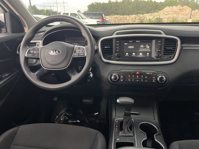 Used 2019 Kia Sorento FWD image 16