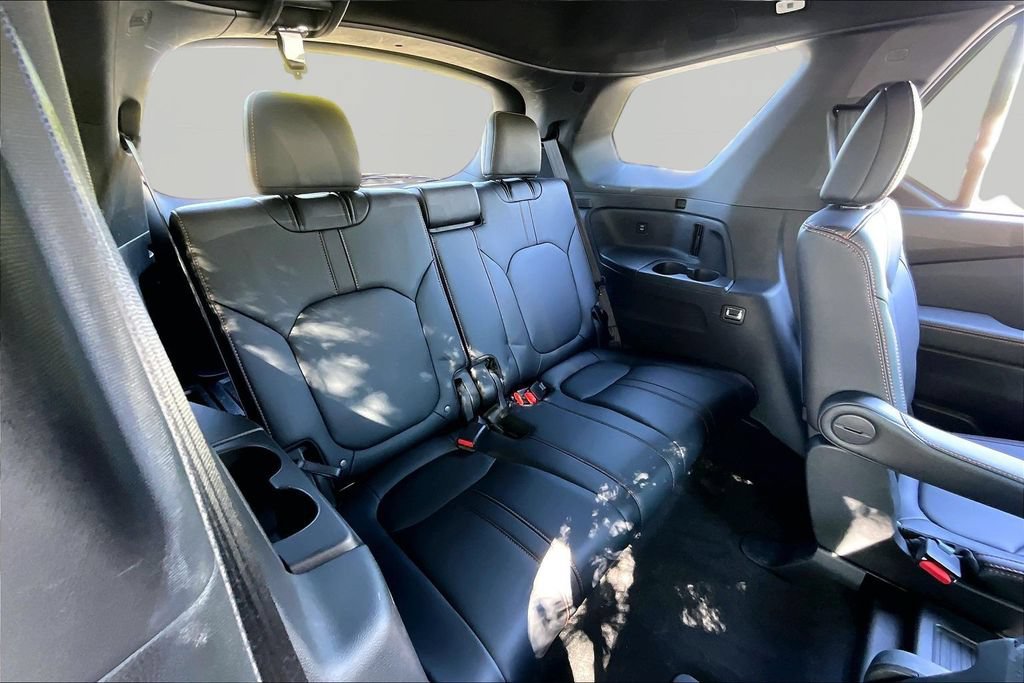 Used 2025 Honda Pilot TrailSport image 20