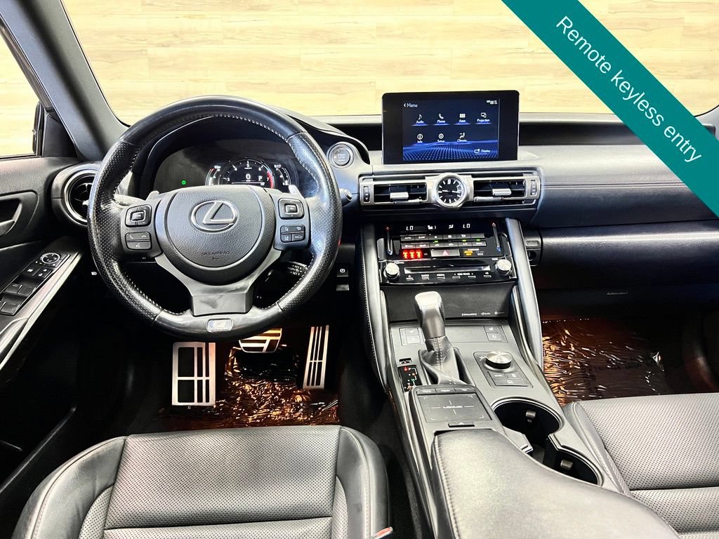 Used 2021 Lexus IS 350 F Sport RWD image 2