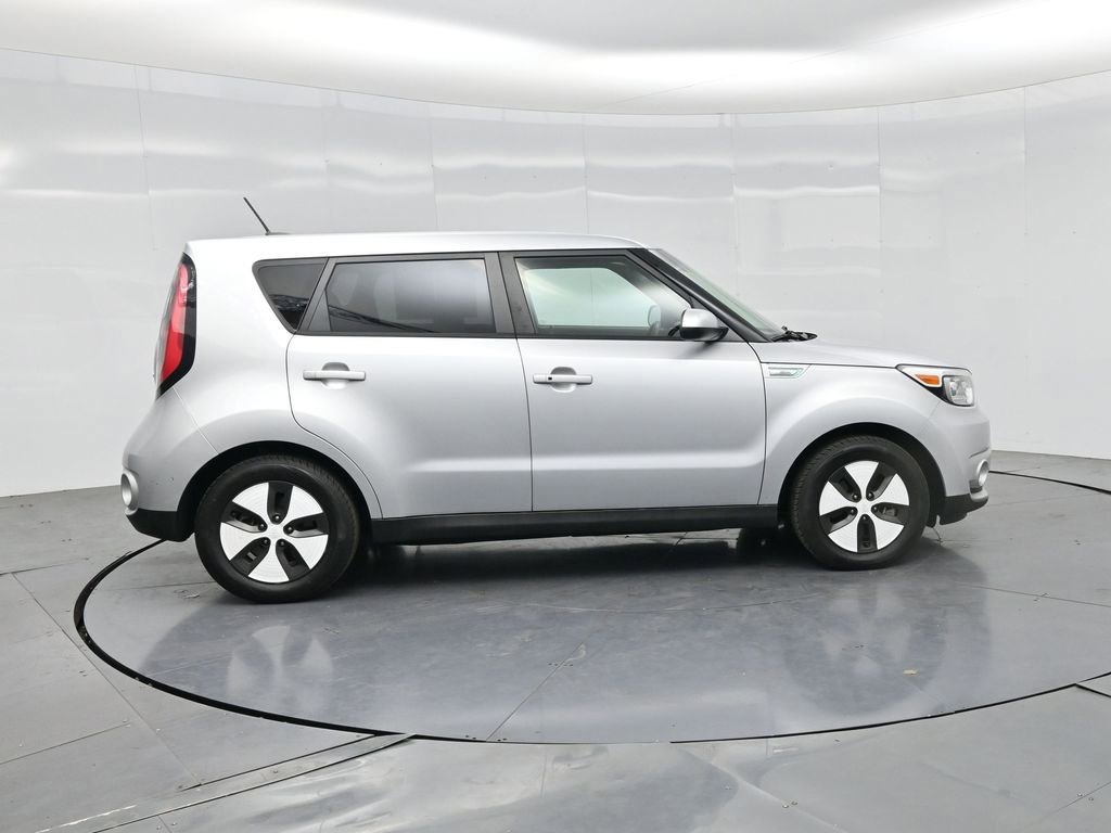 Used 2016 Kia Soul EV FWD image 25