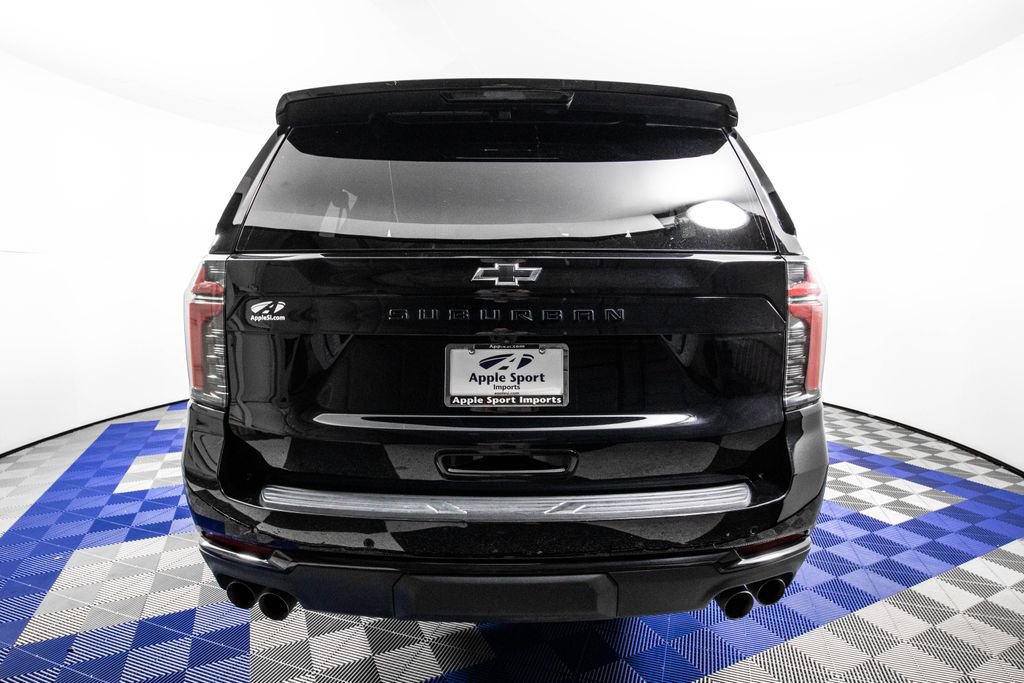 Used 2025 Chevrolet Suburban Z71 AWD/4WD image 5