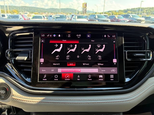 Used 2022 Dodge Durango R/T w/ Blacktop Package AWD/4WD image 16