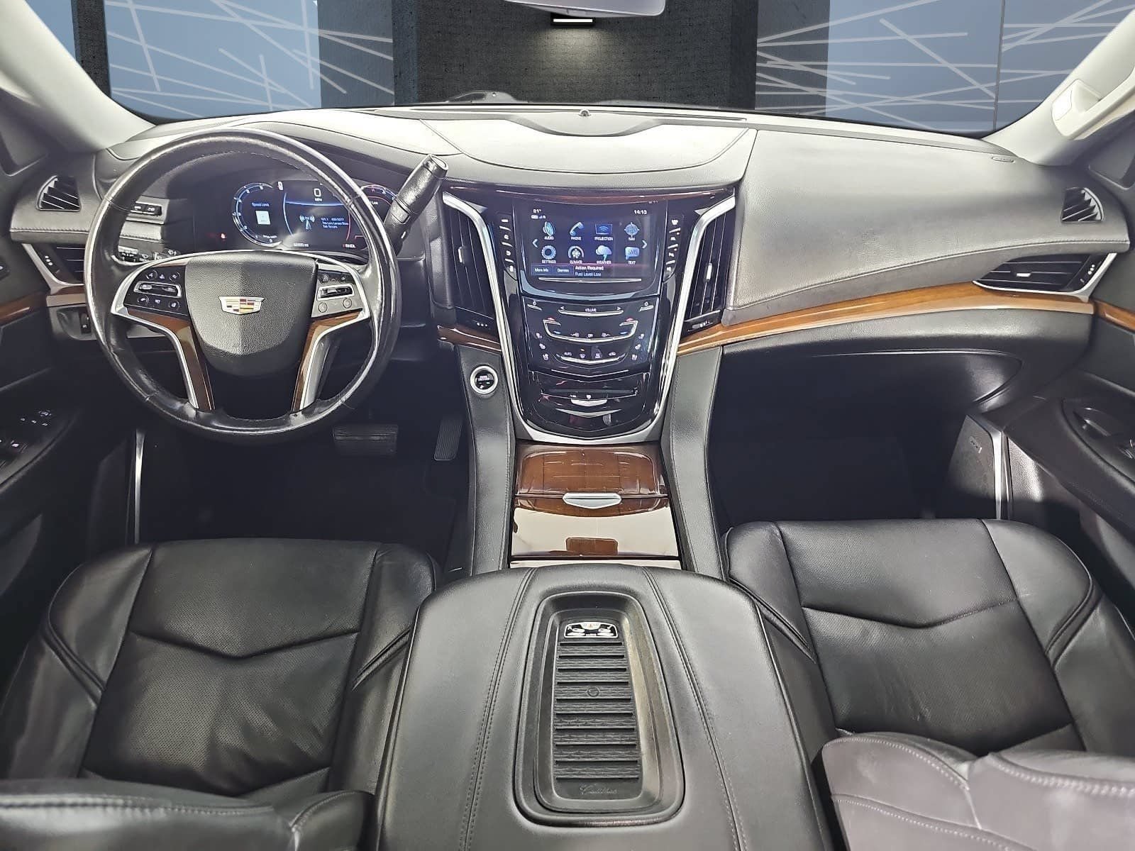Used 2020 Cadillac Escalade Luxury AWD/4WD image 9