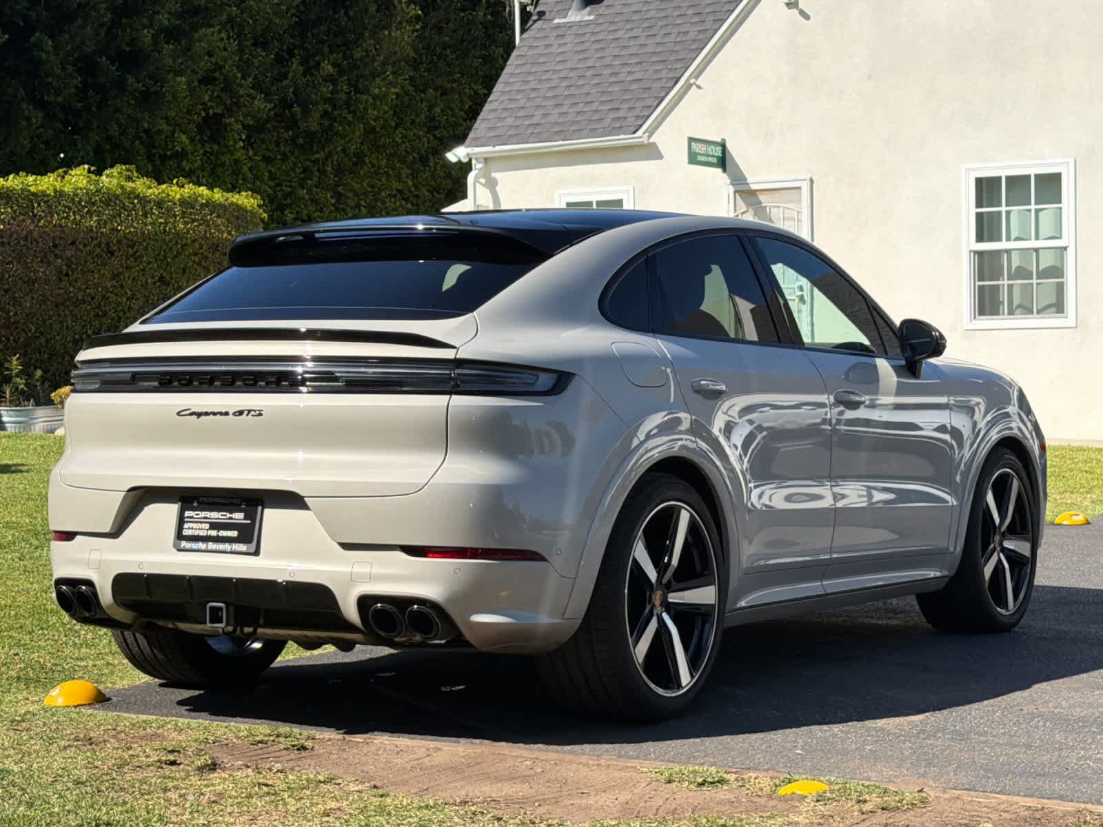 Certified 2026 Porsche Cayenne GTS AWD/4WD image 8